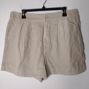 NWT Joie Women's Tan/Pleated Shorts Size Large